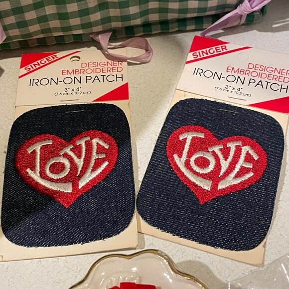 VTG 1950s-Y2K Hodge Podge Hearts & Love Valentine Jewelry Lot - Picture 15 of 16